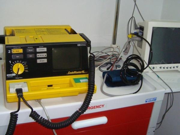 Cardiac defibrillator and monitor