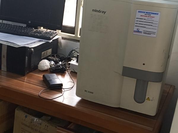 Laboratory analyser