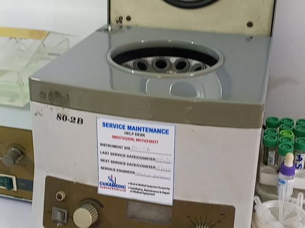 Laboratory centrifuge
